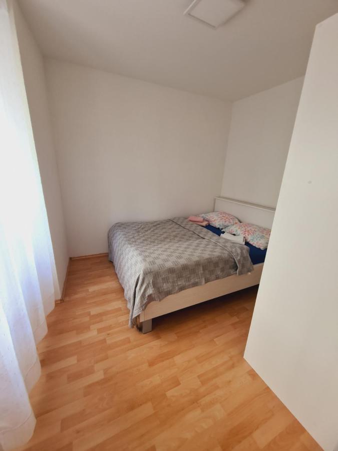 Apartmani Luka Crikvenica Exterior photo